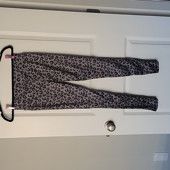 Joe Fresh Leggings (2 pairs) - Picture 6 of 9